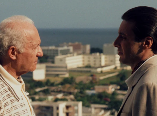 Michael bị Hyman Roth dắt mũi?